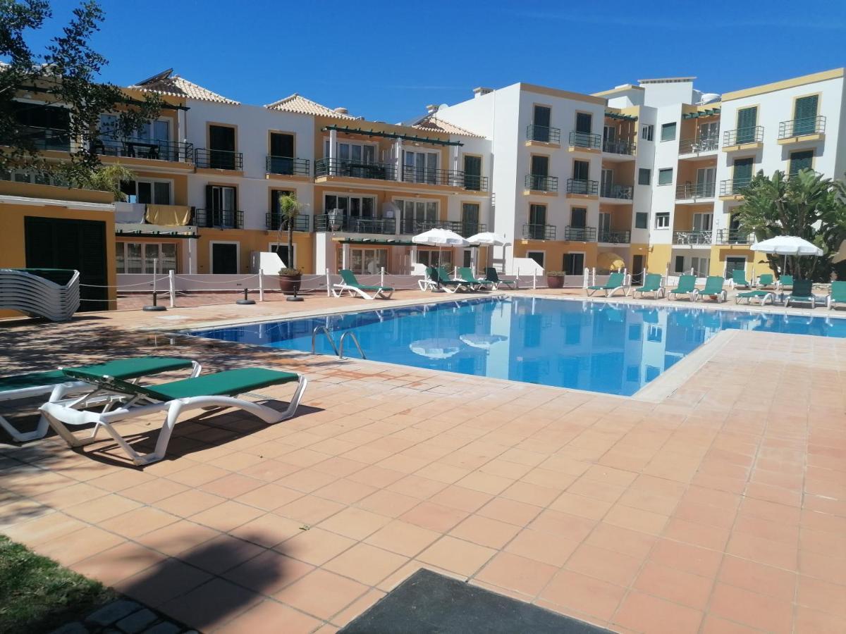 タヴィラApartamento 405 Em Urbanizacao Com Piscinasアパートメント エクステリア 写真