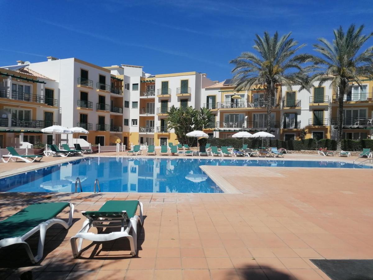タヴィラApartamento 405 Em Urbanizacao Com Piscinasアパートメント エクステリア 写真